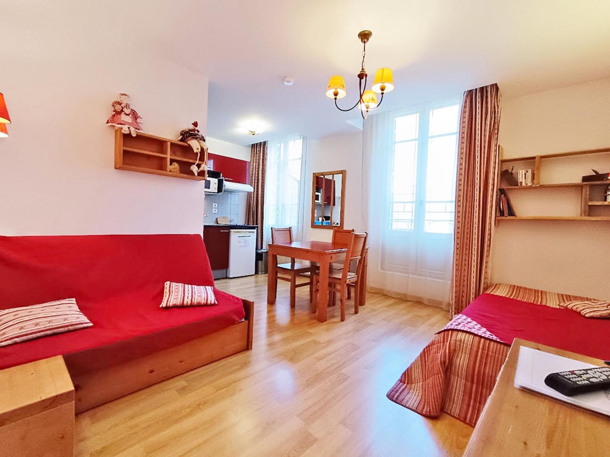 Le Bouquetin, Studio, Centre Luchon, Wifi, Casier A Skis, Ascenseur, 3 Personnes Bagnères-de-Luchon Εξωτερικό φωτογραφία
