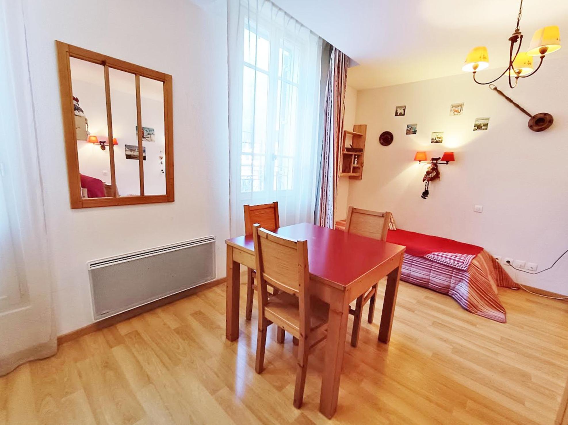 Le Bouquetin, Studio, Centre Luchon, Wifi, Casier A Skis, Ascenseur, 3 Personnes Bagnères-de-Luchon Εξωτερικό φωτογραφία