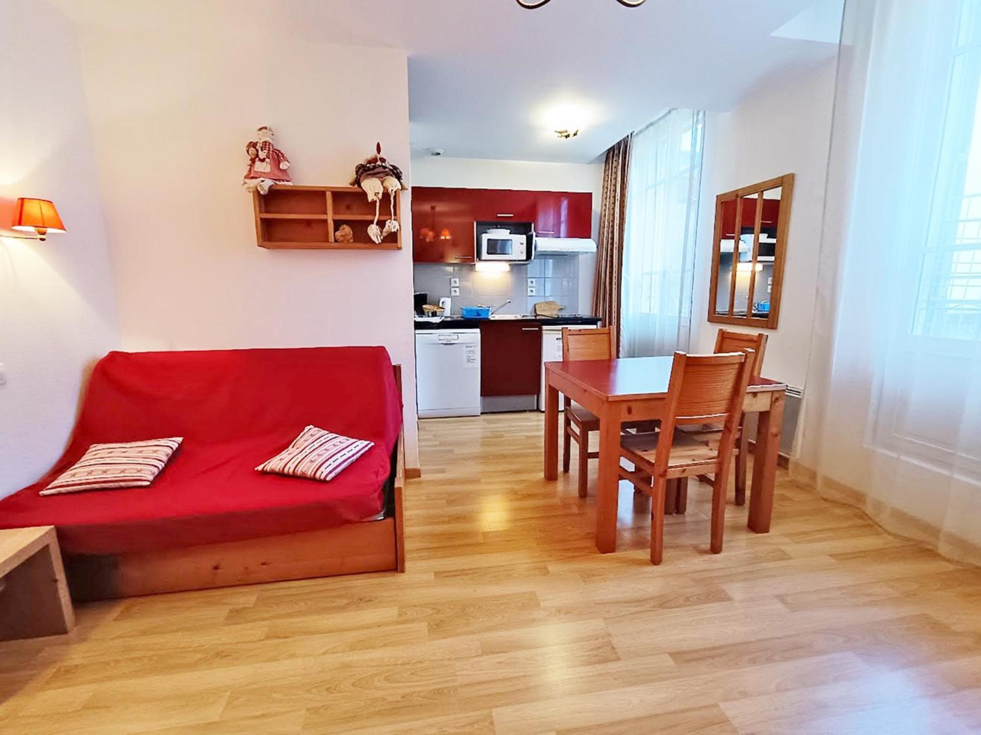 Le Bouquetin, Studio, Centre Luchon, Wifi, Casier A Skis, Ascenseur, 3 Personnes Bagnères-de-Luchon Εξωτερικό φωτογραφία